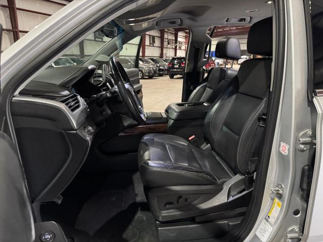 Photo of 2019 Silver Ice Metallic Chevrolet Tahoe