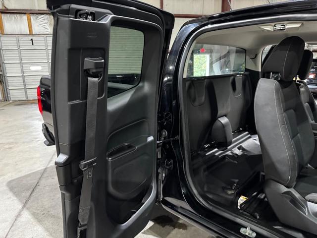 Photo of 2022 Black Chevrolet Colorado