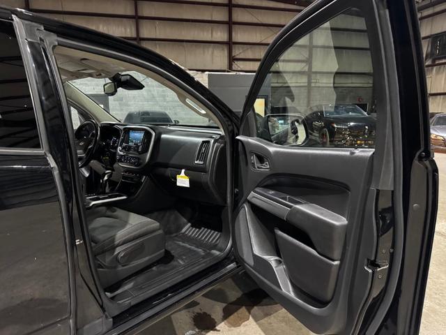 Photo of 2022 Black Chevrolet Colorado