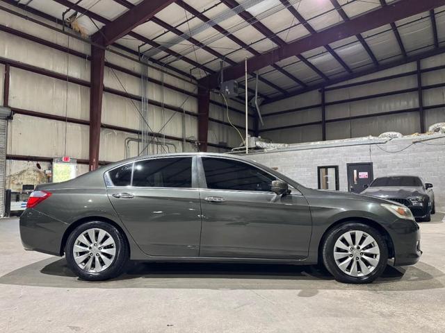 Photo of 2013 Hematite Metallic Honda Accord