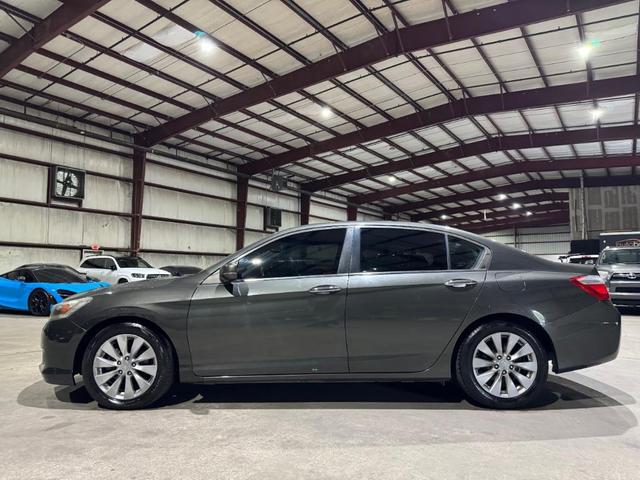 Photo of 2013 Hematite Metallic Honda Accord