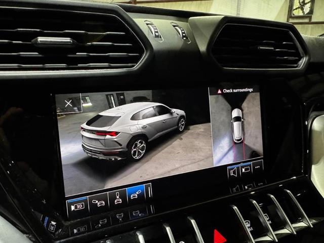 Photo of 2020 Black Lamborghini Urus
