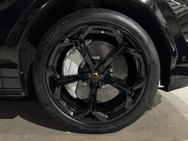 Photo of 2020 Black Lamborghini Urus