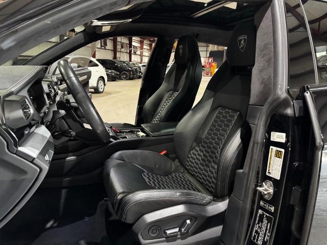 Photo of 2020 Black Lamborghini Urus