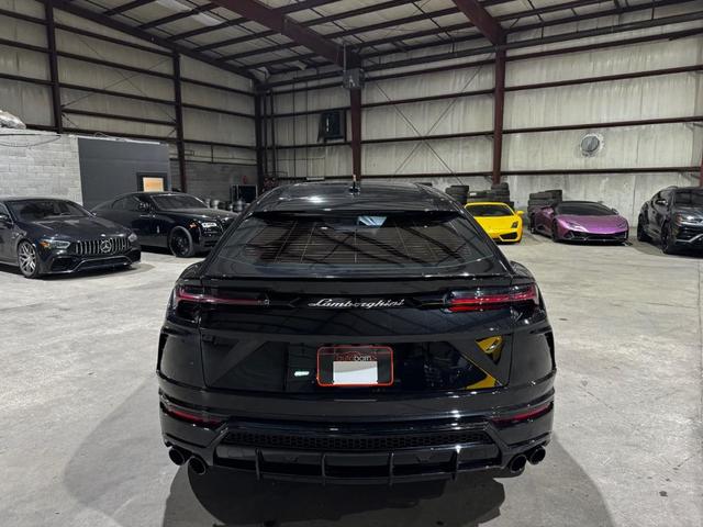 Photo of 2020 Black Lamborghini Urus