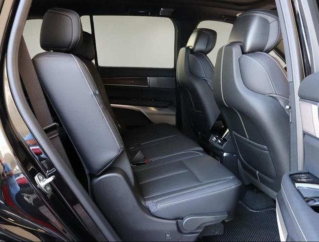 Photo of 2026 Stellar Black Metallic Cadillac VISTIQ