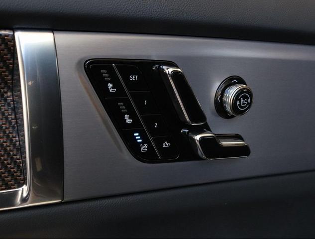 Photo of 2026 Stellar Black Metallic Cadillac VISTIQ