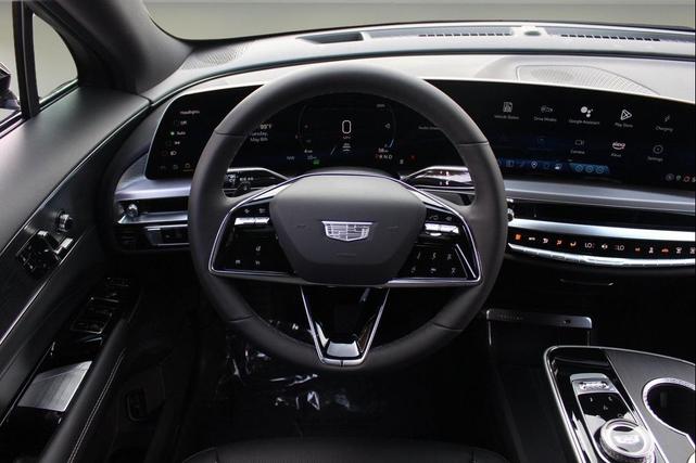 Photo of 2025 Crystal White Tricoat Cadillac LYRIQ