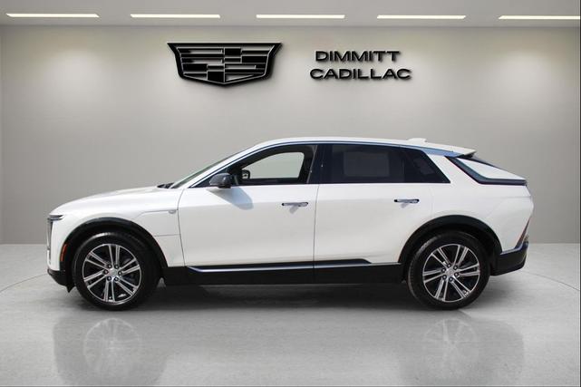 Photo of 2025 Crystal White Tricoat Cadillac LYRIQ