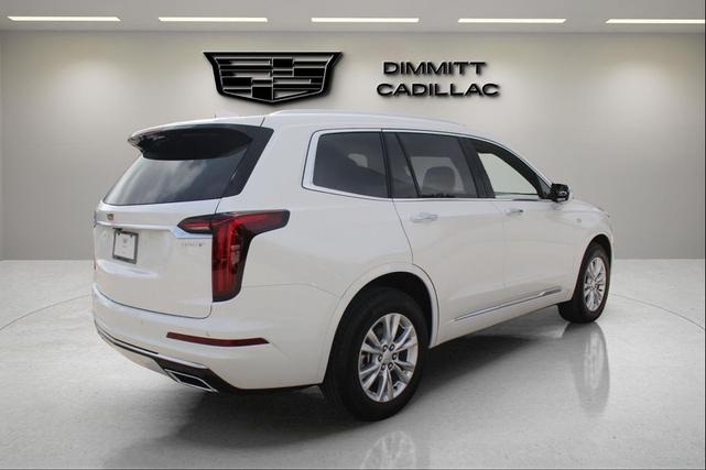 Photo of 2025 Crystal White Tricoat Cadillac XT6