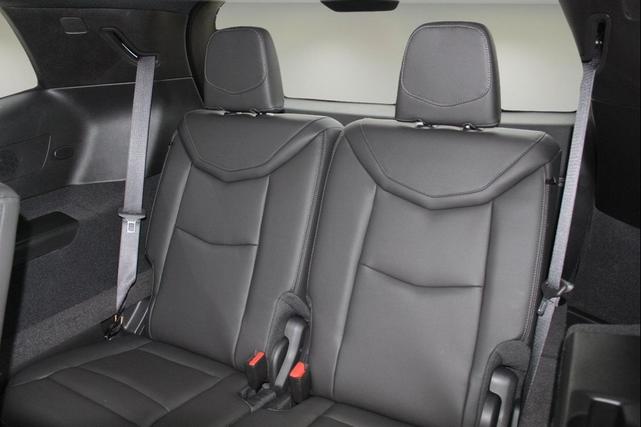 Photo of 2025 Crystal White Tricoat Cadillac XT6