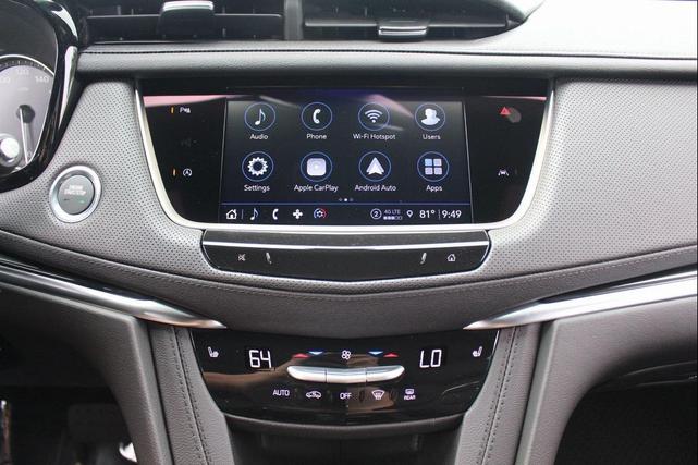 Photo of 2025 Crystal White Tricoat Cadillac XT6