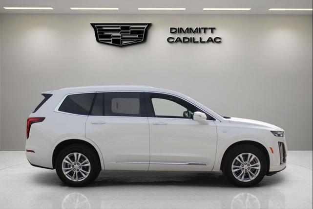 Photo of 2025 Crystal White Tricoat Cadillac XT6