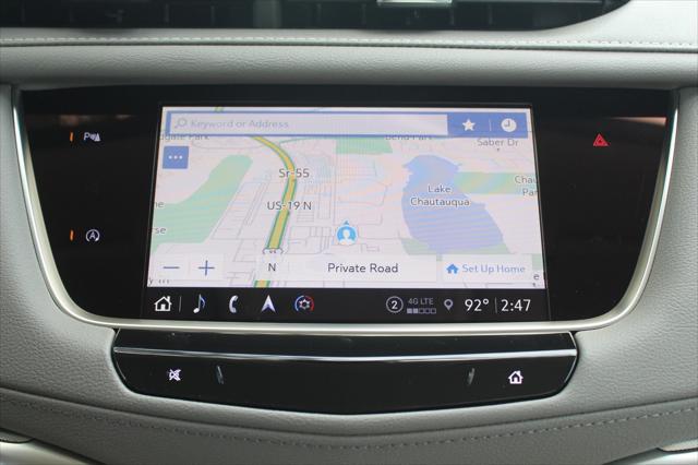 Photo of 2025 Crystal White Tricoat Cadillac XT5