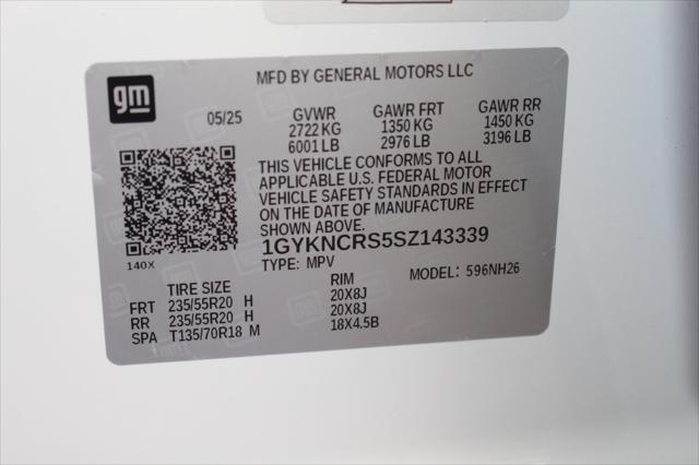 Photo of 2025 Crystal White Tricoat Cadillac XT5