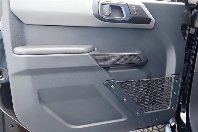 Photo of 2024 Shadow Black Ford Bronco