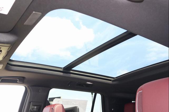 Photo of 2025 Crystal White Tricoat Cadillac Escalade