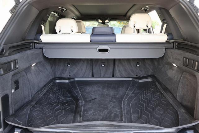 Photo of 2021 Mineral White Metallic BMW X5