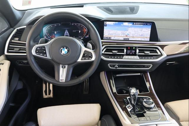 Photo of 2021 Mineral White Metallic BMW X5