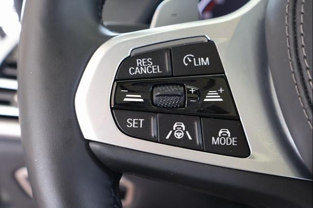 Photo of 2021 Mineral White Metallic BMW X5