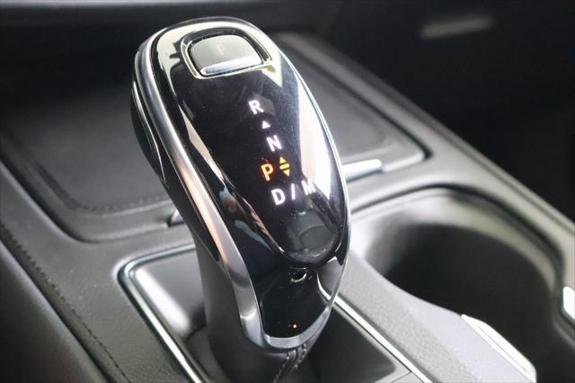 Photo of 2022 Crystal White Tricoat Cadillac XT4