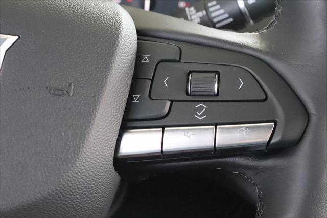 Photo of 2022 Crystal White Tricoat Cadillac XT4