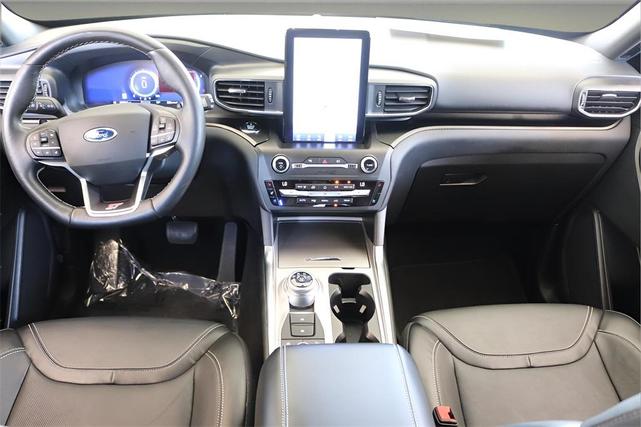Photo of 2020 Star White Metallic Tri-Coat Ford Explorer