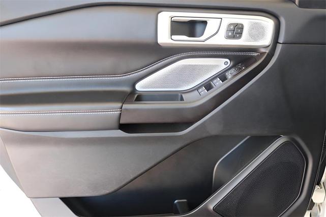 Photo of 2020 Star White Metallic Tri-Coat Ford Explorer