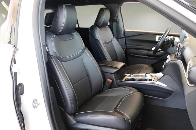 Photo of 2020 Star White Metallic Tri-Coat Ford Explorer