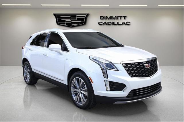 Photo of 2025 Crystal White Tricoat Cadillac XT5