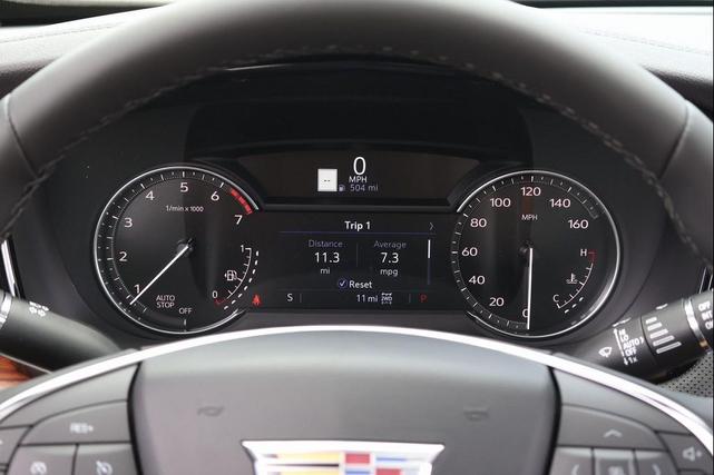Photo of 2025 Crystal White Tricoat Cadillac XT5