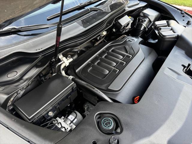 Photo of 2015 Gray Acura MDX