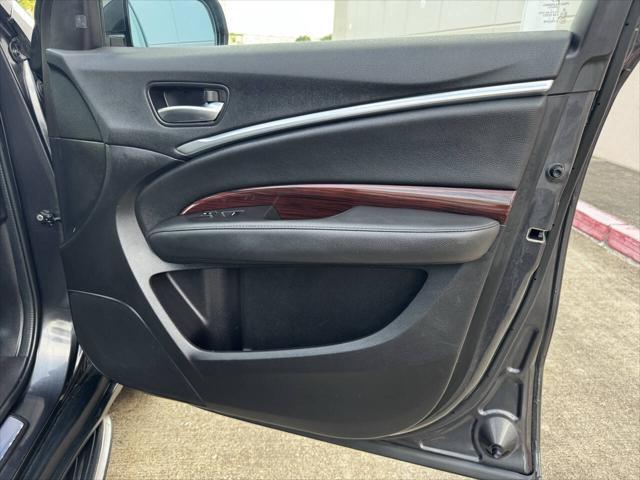 Photo of 2015 Gray Acura MDX
