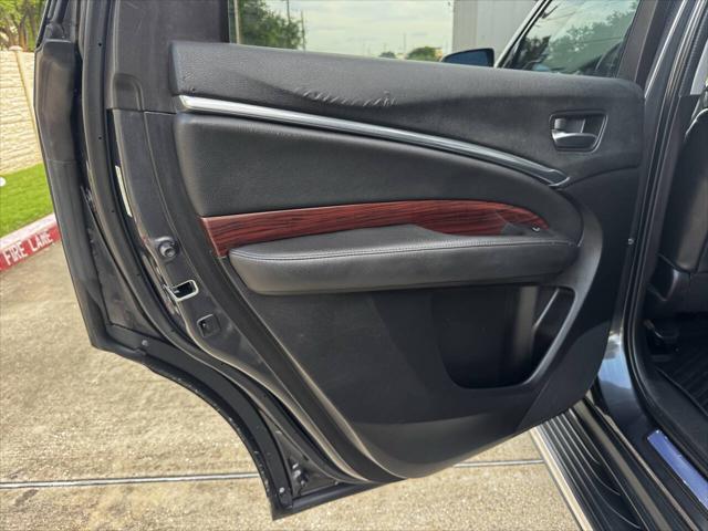 Photo of 2015 Gray Acura MDX