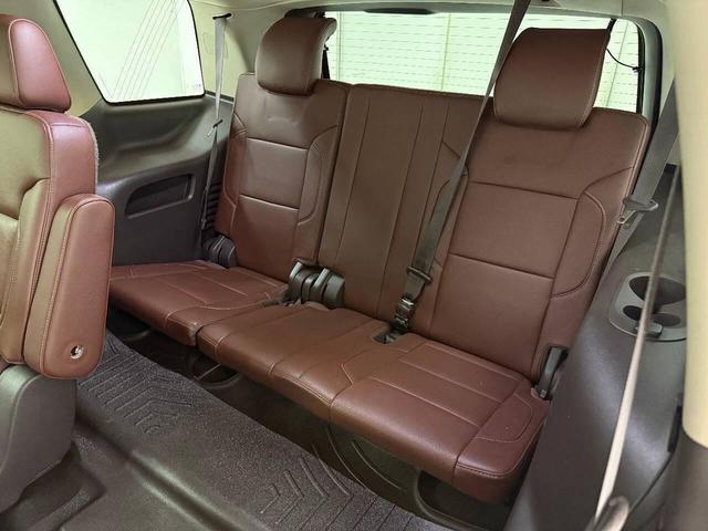 Photo of 2016 White Chevrolet Tahoe