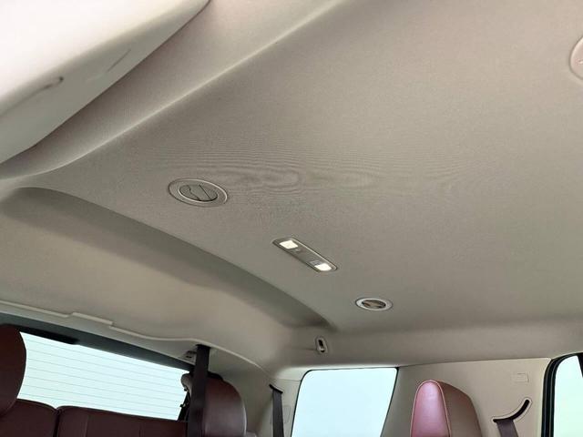 Photo of 2016 White Chevrolet Tahoe