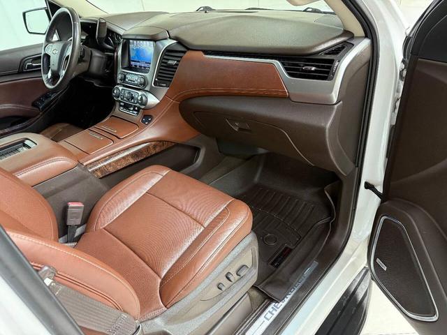 Photo of 2016 White Chevrolet Tahoe