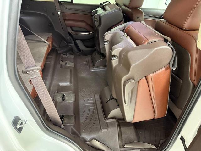 Photo of 2016 White Chevrolet Tahoe