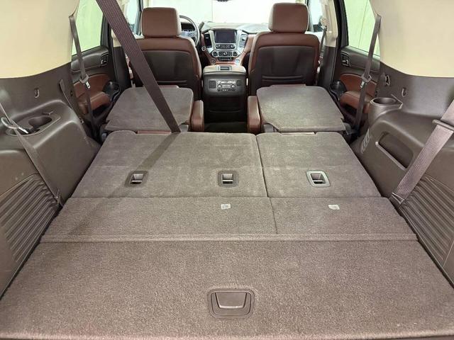 Photo of 2016 White Chevrolet Tahoe