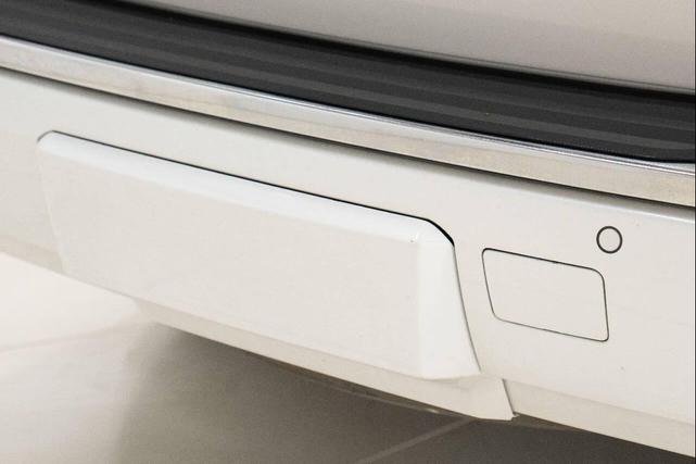 Photo of 2016 White Chevrolet Tahoe