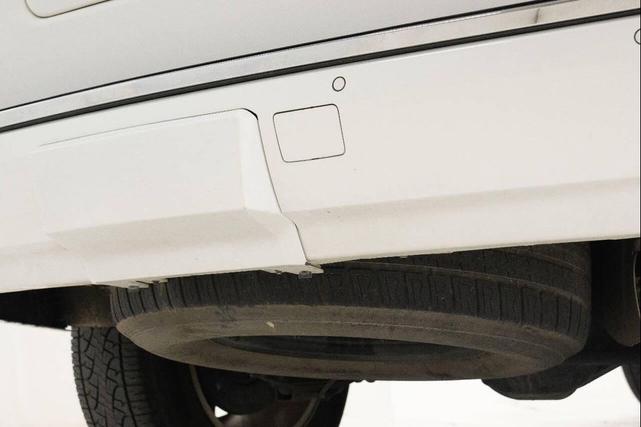 Photo of 2016 White Chevrolet Tahoe