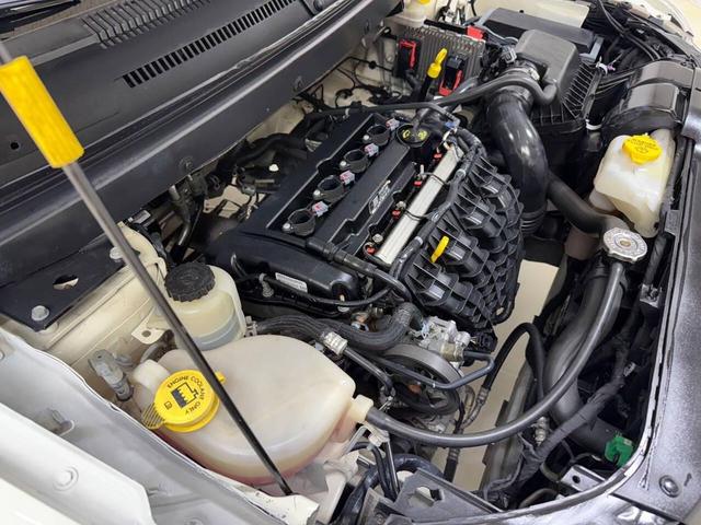 Photo of 2020 White Dodge Journey