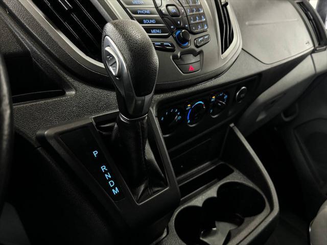 Photo of 2018 White Ford Transit-250