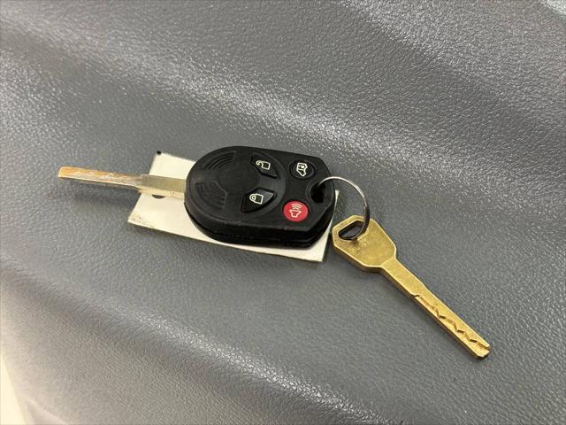Photo of 2018 White Ford Transit-250