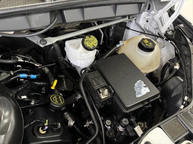 Photo of 2018 White Ford Transit-250