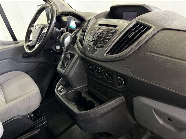 Photo of 2018 White Ford Transit-250