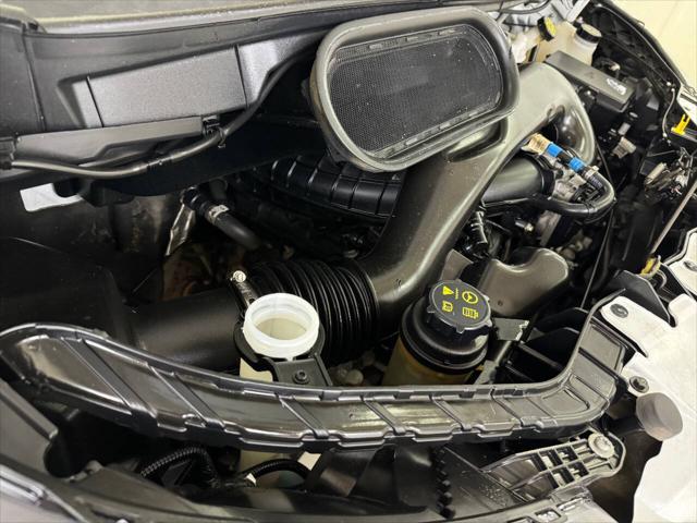 Photo of 2018 White Ford Transit-250