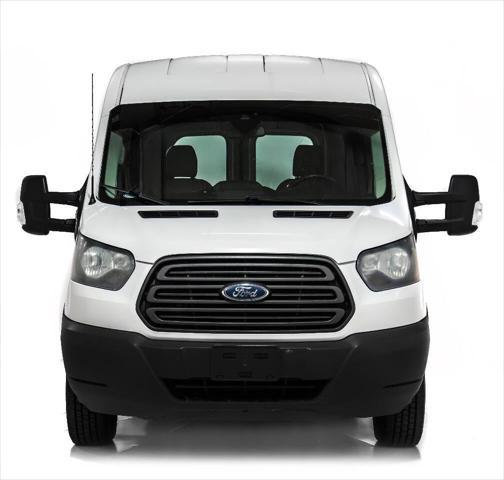 Photo of 2016 White Ford Transit-350
