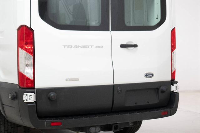 Photo of 2016 White Ford Transit-350