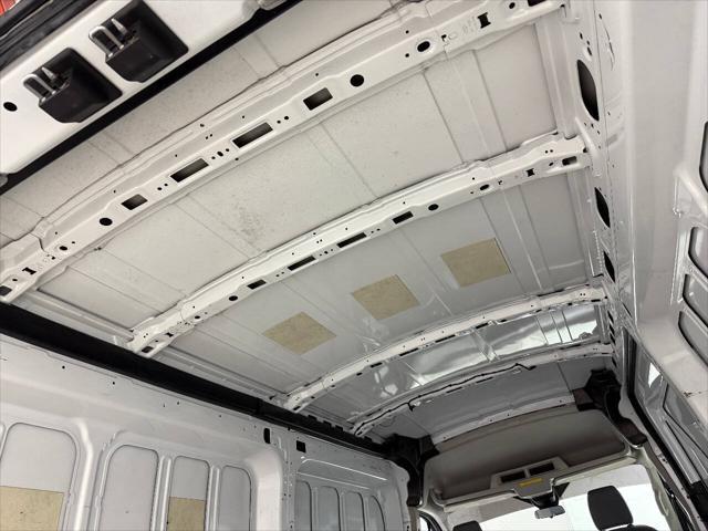 Photo of 2016 White Ford Transit-350